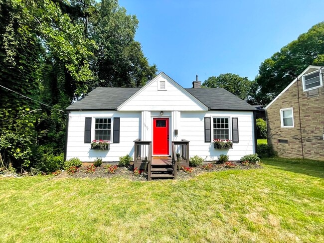 Photo - 1937 Hinshaw Ave House