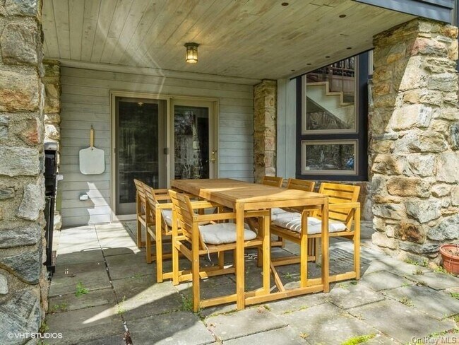 Photo - 260 Canopus Hollow Rd