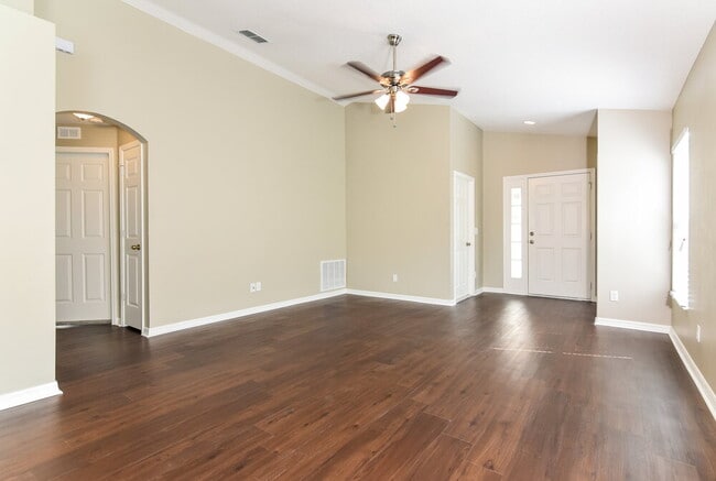 Photo - 7556 Oxford Garden Cir