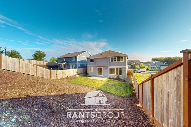 Photo - Modern 3-Bed Home in Steilacoom Ridge w/ AC, Fenced Yard and Easy Commute to JBLM!