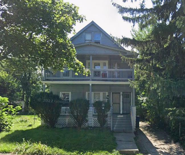 Building Photo - 10514 Mt Auburn Ave Unit Down Stairs