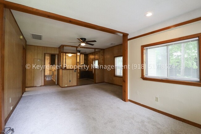 Photo - 2 Bed | 1 Bath | Large Backyard | Tulsa