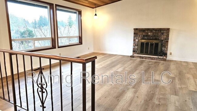 Photo - 3609 NE 160th St