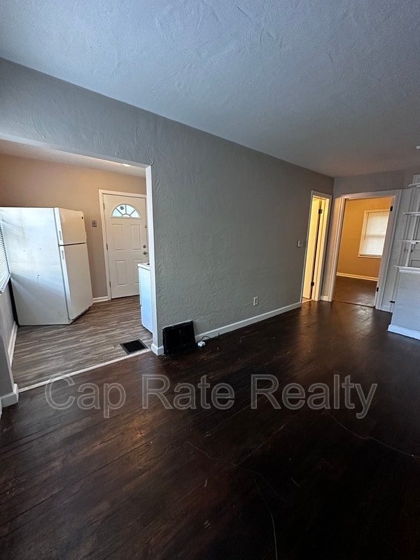 Photo - 322 S Powell Ave
