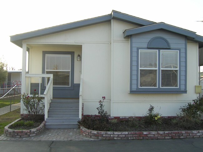 Photo - De Rancho Y Mobile Villa