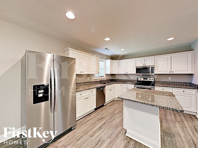 Photo - 839 Murphy St