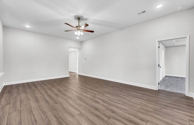 Photo - Brand New & Ready For You!