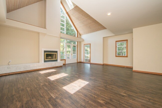 Photo - 1425 Walnut St Unidad Upper