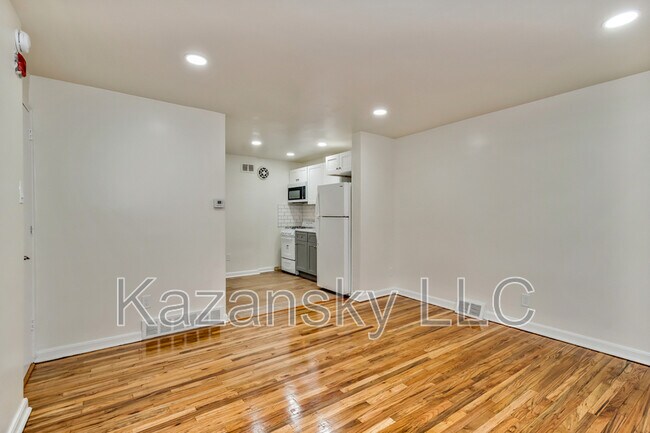 Photo - 1866 Pratt St Unidad Apt B