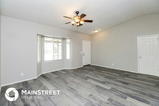 Photo - 4062 E Holmes Ave