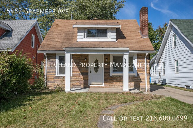 Cozy Brick Maple Hts Home - Cozy Brick Maple Hts Home
