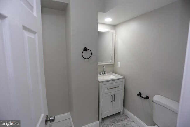 Photo - 11 S Robinson St