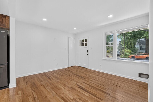 Photo - 9501 49th Pl