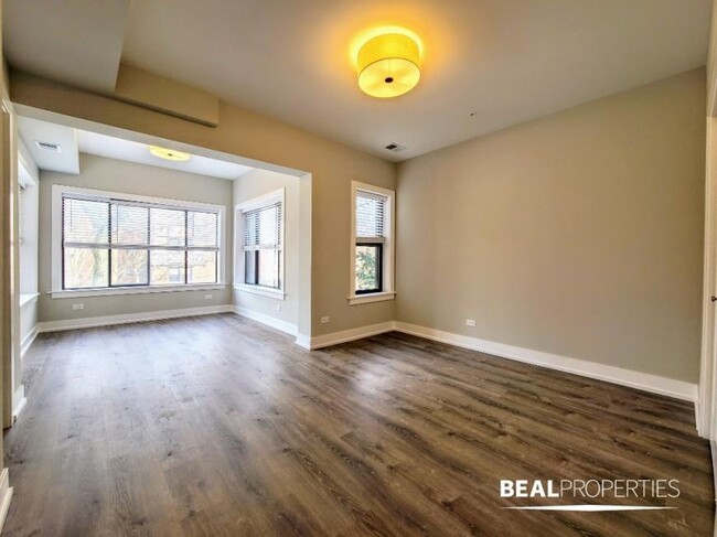 3 bedroom in EVANSTON IL 60202 - 3 bedroom in EVANSTON IL 60202 Condo Unit 1