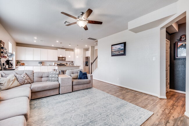 Photo - 11503 Bakersfield Pass