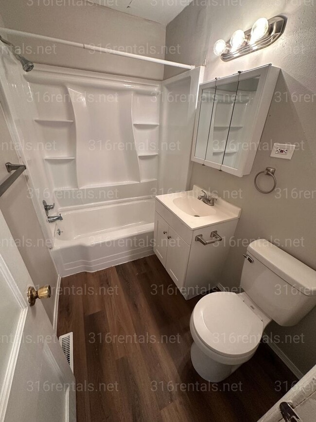 Photo - $950 - 2 bedroom / 1 bathroom home with a bonus loft!