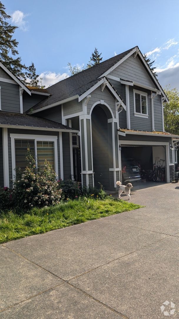 Building Photo - Charming 4BR House in Fairwood
