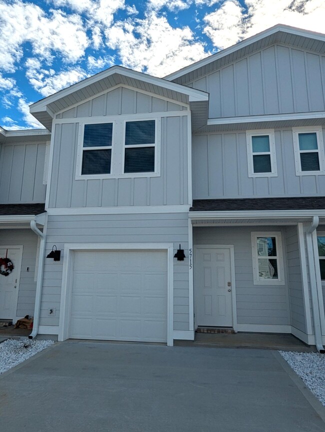 Photo - 5715 Sandy Walk St Townhome