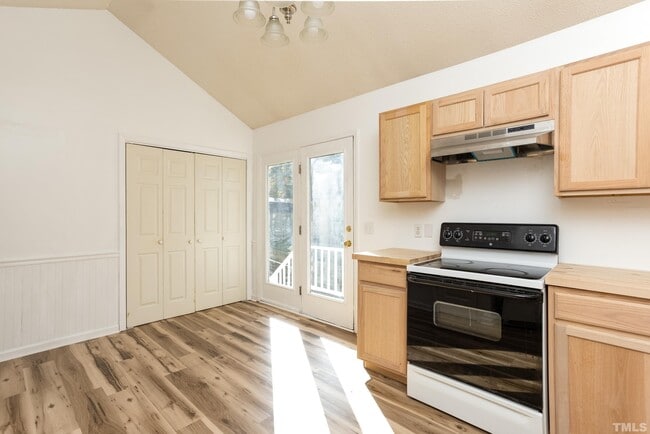 Photo - 326 Wilson St