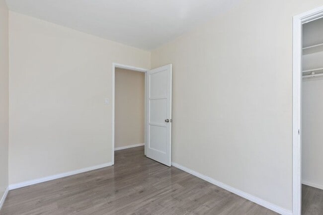 Photo - 2119 1/2 Stewart Street