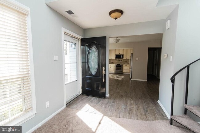 Photo - 239 Oakridge Dr