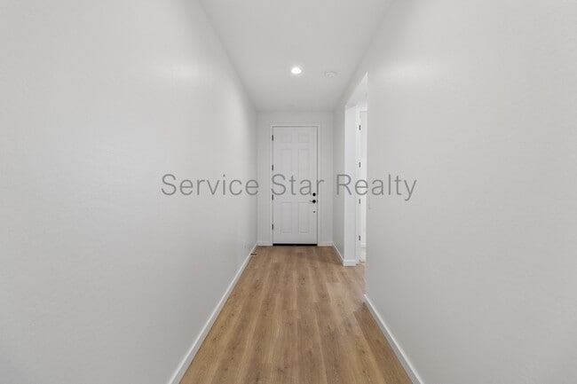 Photo - 5029 W Roundhouse Rd