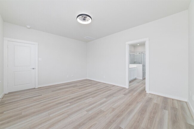 Photo - 32906 School Hl Rd