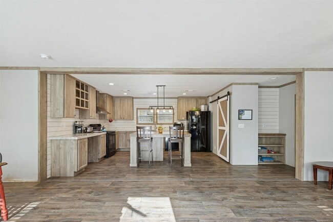 Photo - 146 Marina Dr