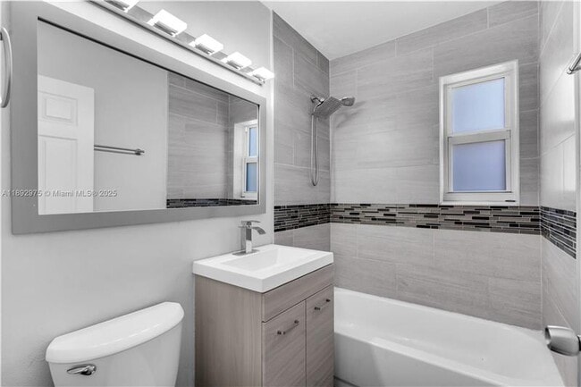 Photo - 4500 NE 18th Ave