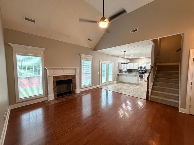 Photo - Spacious 3 BR 2 Bath + Bonus in Cul de Sac in Murfreesboro!