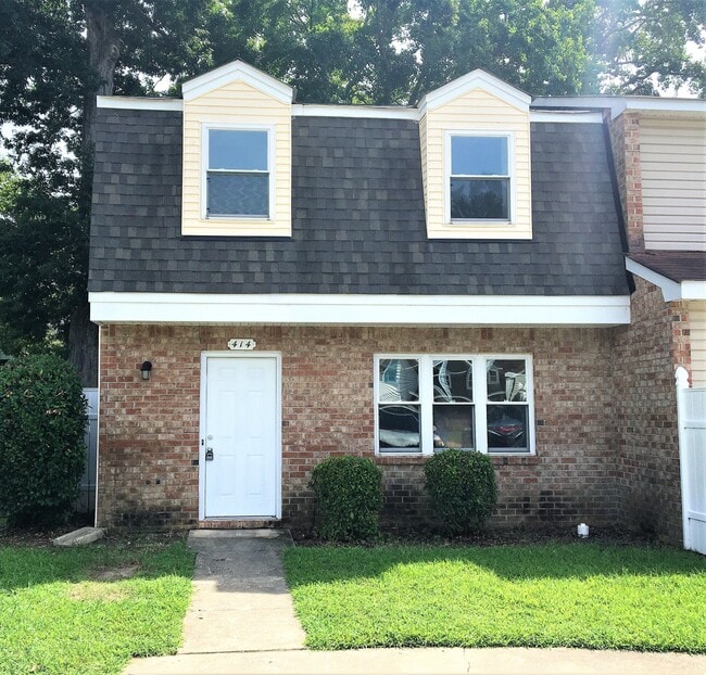 Building Photo - 414 Sedgewick Ct