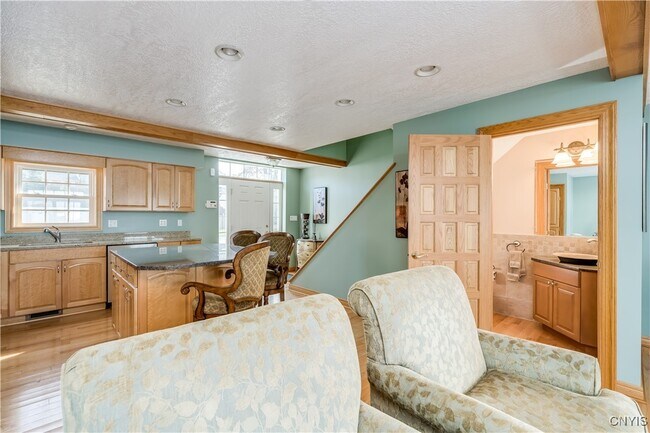 Photo - 207 General Smith Dr
