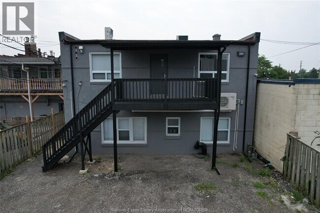 Photo - 808 Ottawa St Unité 5