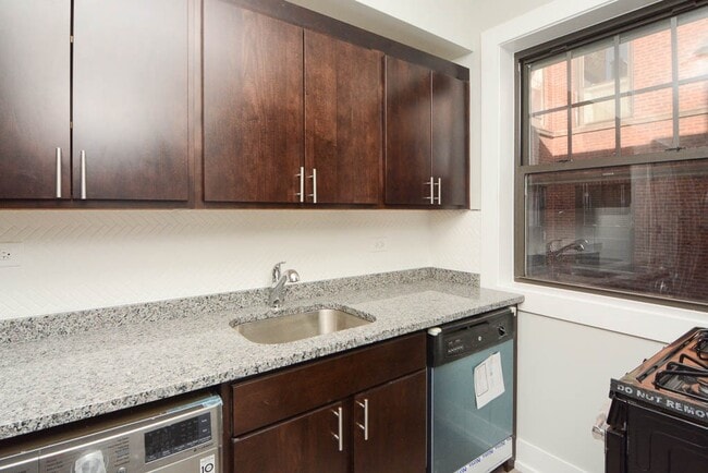 Photo - 1133 Maple Ave Unit B4