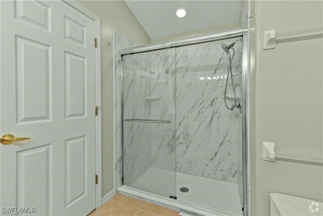 Building Photo - 10032 Oakhurst Way Rental