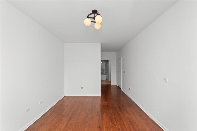 Photo - 744 W Fullerton Ave Unidad 202