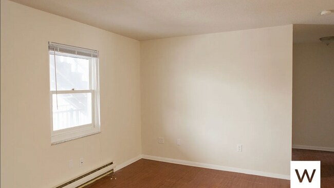 Photo - 401 S Woodlawn