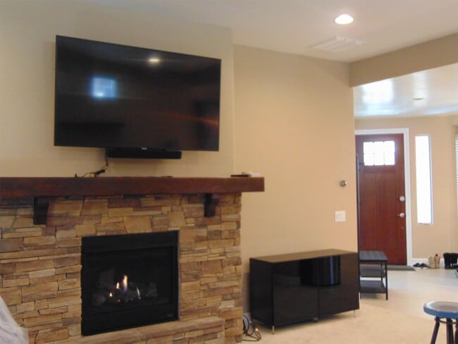 Photo - 1494 Varsity Dr