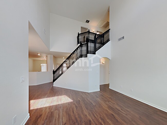 Photo - 138 E Calle Del Rondador