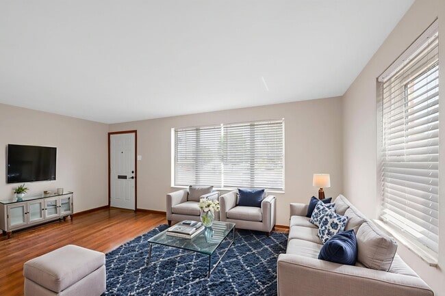 Photo - 7821 Morganford Rd
