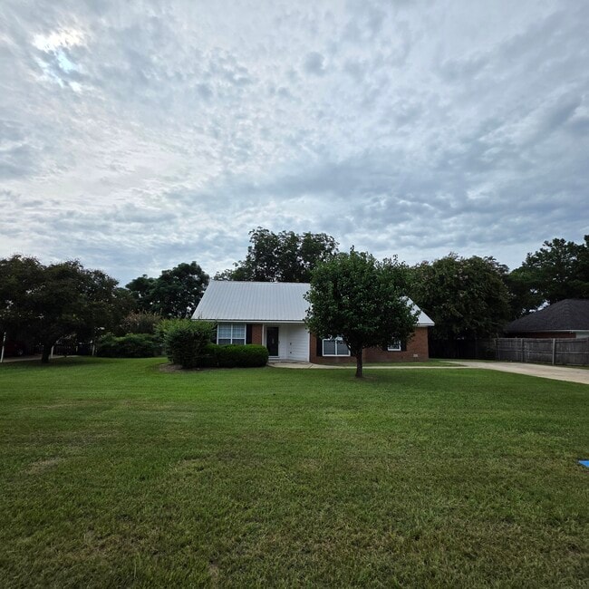 Building Photo - 130 Paloma Dr