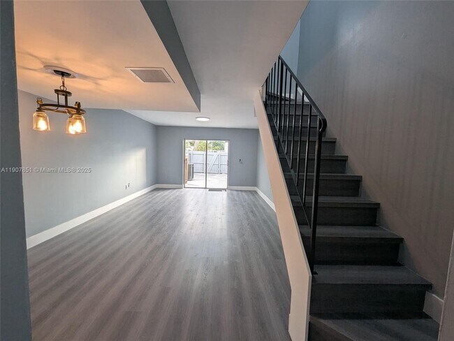 Building Photo - 15018 SW 80th Terrace