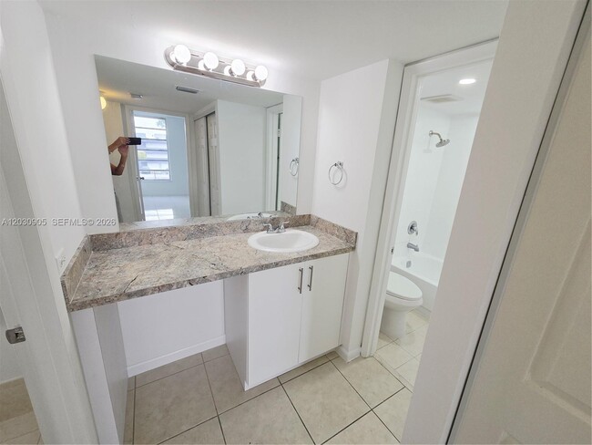 Building Photo - 8821 W Flagler St Unit 313