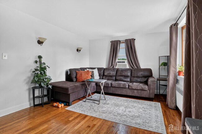 Photo - 41 Westervelt Ave