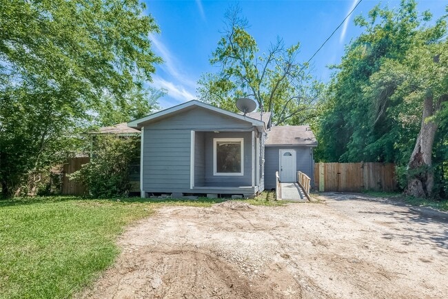 Building Photo - 4810 Carmen St Rental