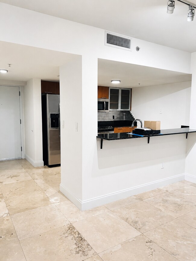 Building Photo - 1800 N Bayshore Dr Unit 1502