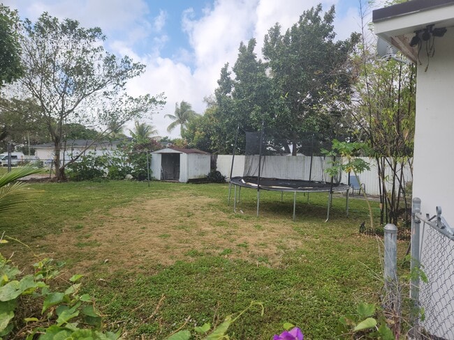 Photo - 838 NW 98th St