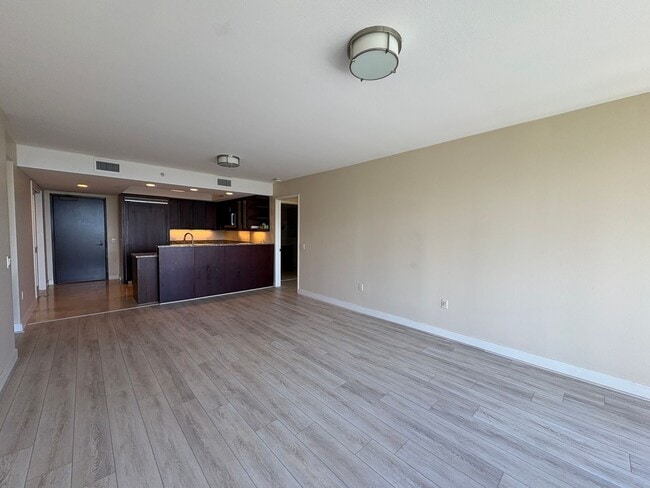 Photo - Envelope Yourself in Luxury at The Watermark Waikiki Unit 703