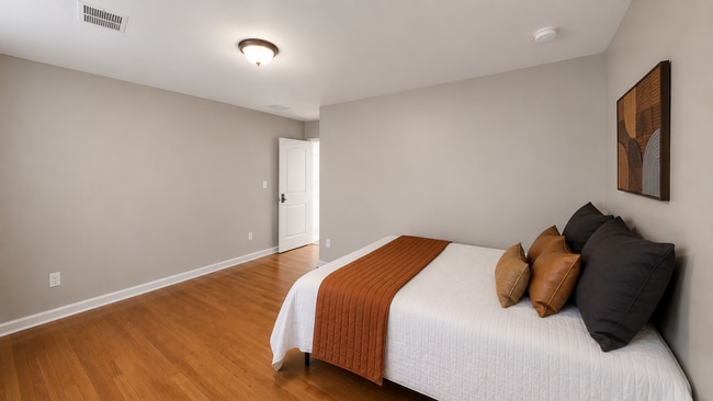 Photo - 1437 Lorenzo Dr SW