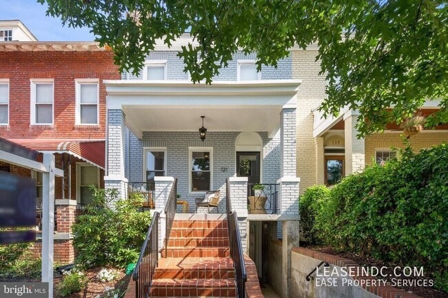 Building Photo - 121 Webster St NW